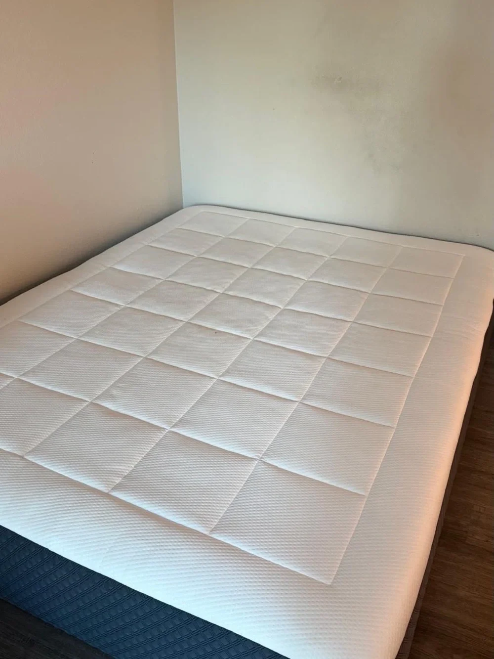 Gray Mattress Topper - Comfortable Support (Gray)